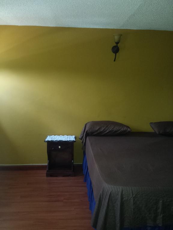 Impeccable Guest Rooms 2 Κίνγκστον Δωμάτιο φωτογραφία