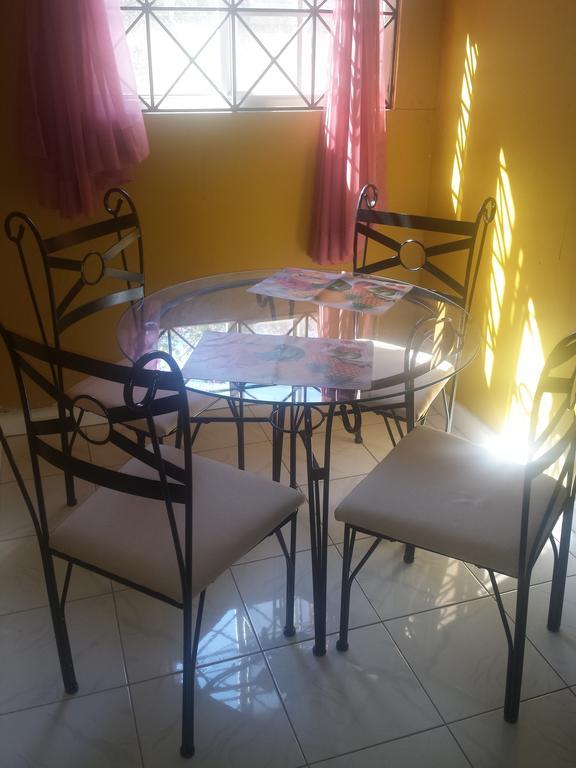 Impeccable Guest Rooms 2 Κίνγκστον Εξωτερικό φωτογραφία